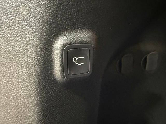 2023 Jeep Cherokee Trailhawk