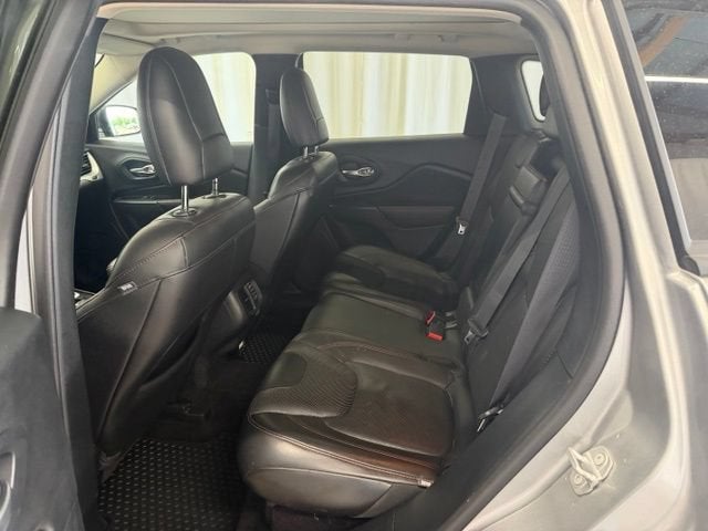 2017 Jeep Cherokee L Plus Pkg