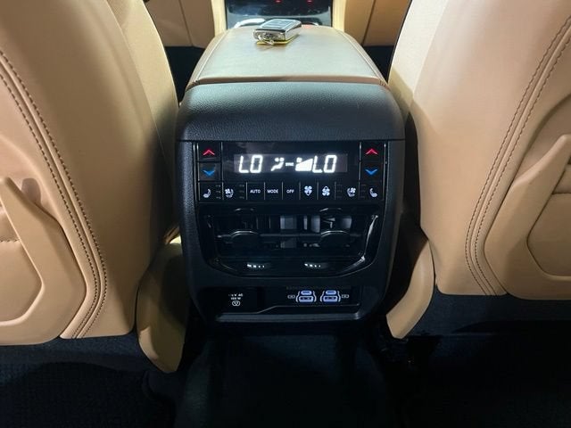 2023 Jeep Grand Cherokee L Summit Reserve