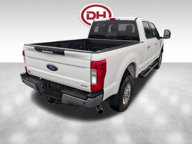 2017 Ford Super Duty F-250 SRW Lariat