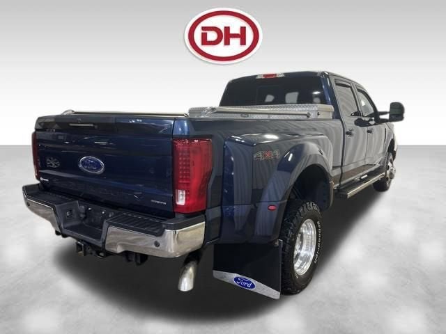 2017 Ford Super Duty F-350 DRW Lariat