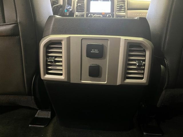 2017 Ford Super Duty F-350 DRW Lariat