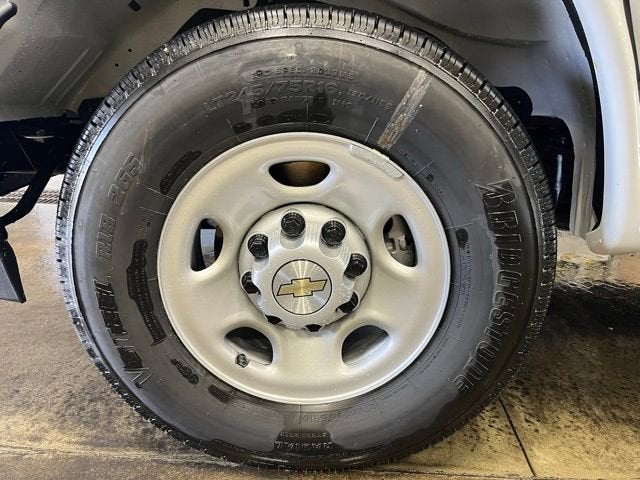 2026 Chevrolet Express Cargo 1WT