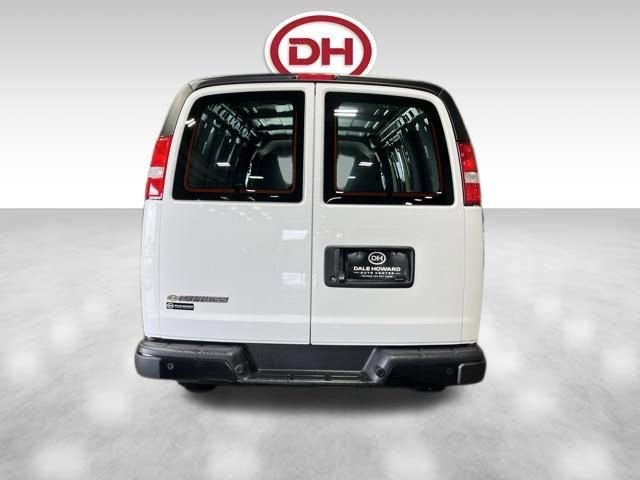 2026 Chevrolet Express Cargo 1WT