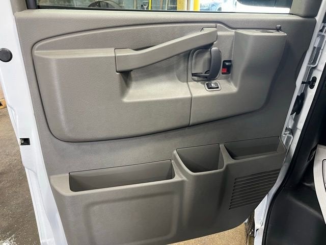 2026 Chevrolet Express Cargo 1WT