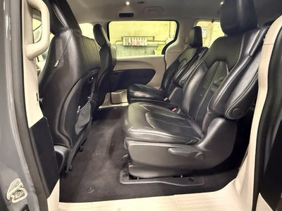 2022 Chrysler Pacifica Hybrid Touring L