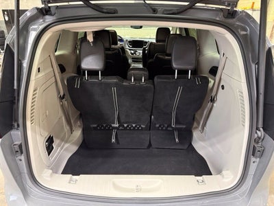 2022 Chrysler Pacifica Hybrid Touring L