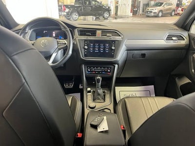 2023 Volkswagen Tiguan SE R-Line Black