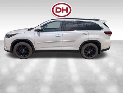 2019 Toyota Highlander SE