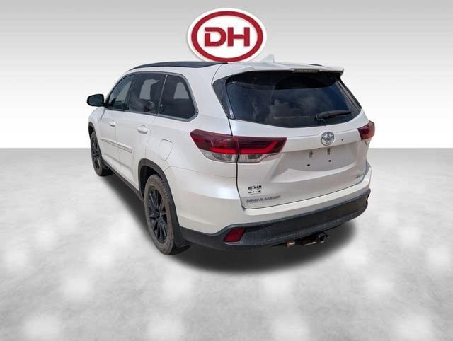 2019 Toyota Highlander SE